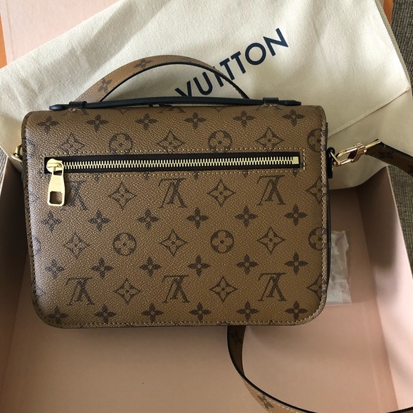Louis Vuitton Pochette Metis in Reverse Monogram - Picture 2 of 3